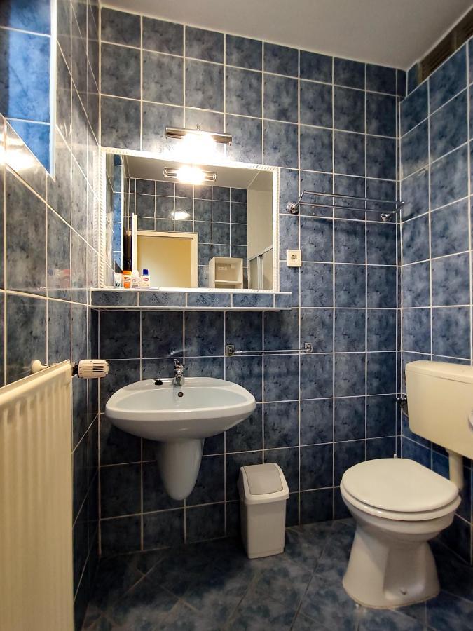 Afrodite Apartmanhaz Eger Extérieur photo