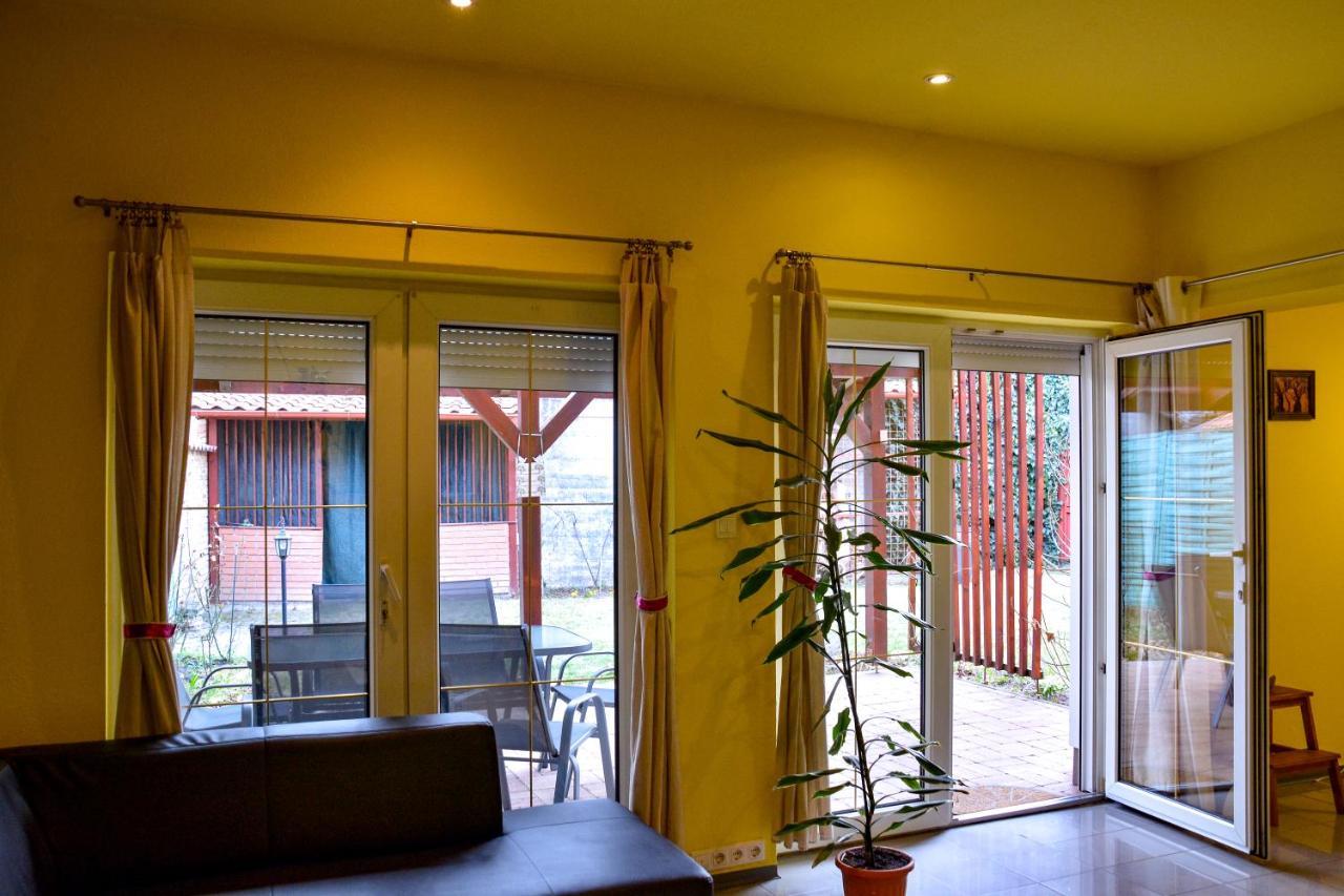 Afrodite Apartmanhaz Eger Extérieur photo