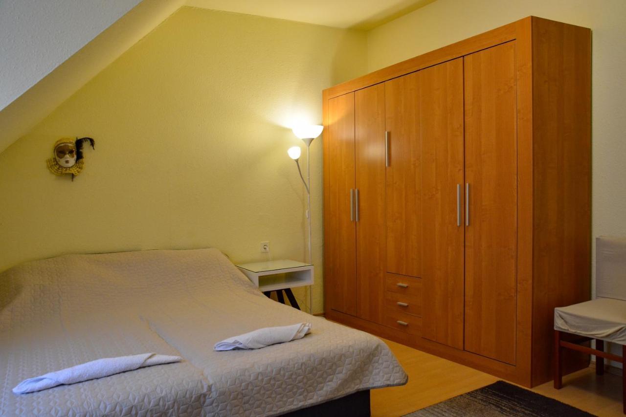 Afrodite Apartmanhaz Eger Extérieur photo