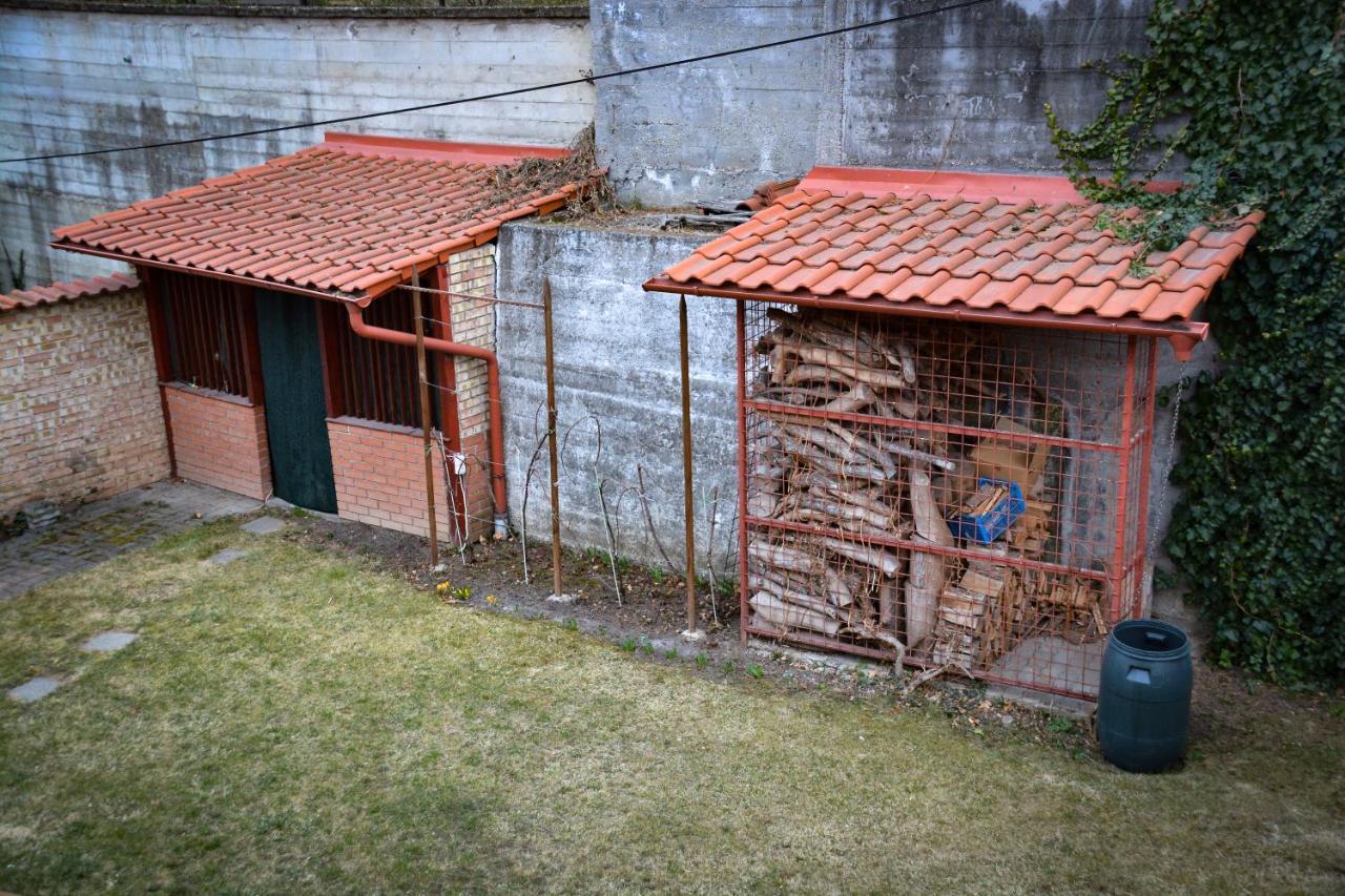 Afrodite Apartmanhaz Eger Extérieur photo
