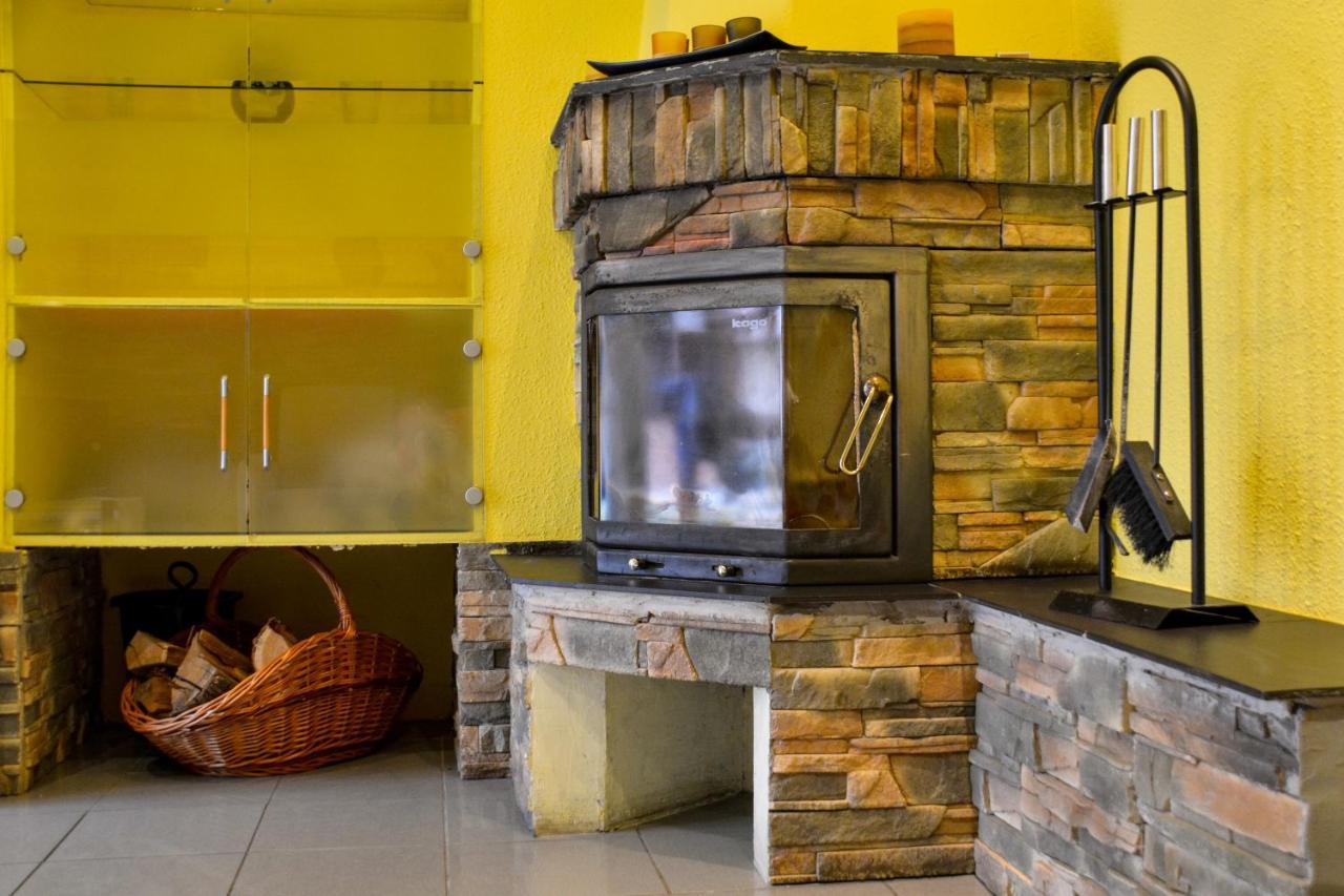 Afrodite Apartmanhaz Eger Extérieur photo